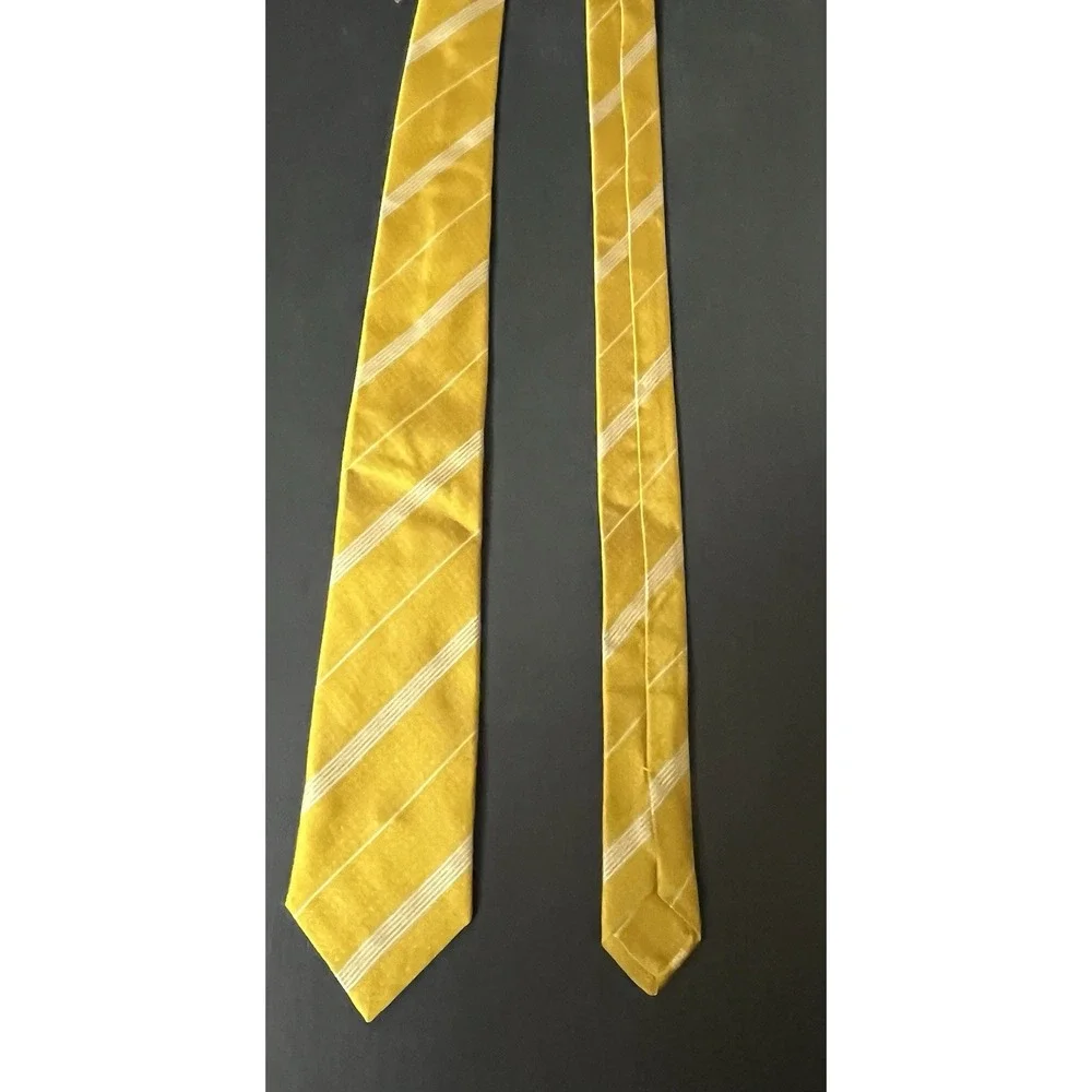 Zilli Handmade In Italy Textured Stripe Mens Luxury Necktie Tie Yellow Gold New